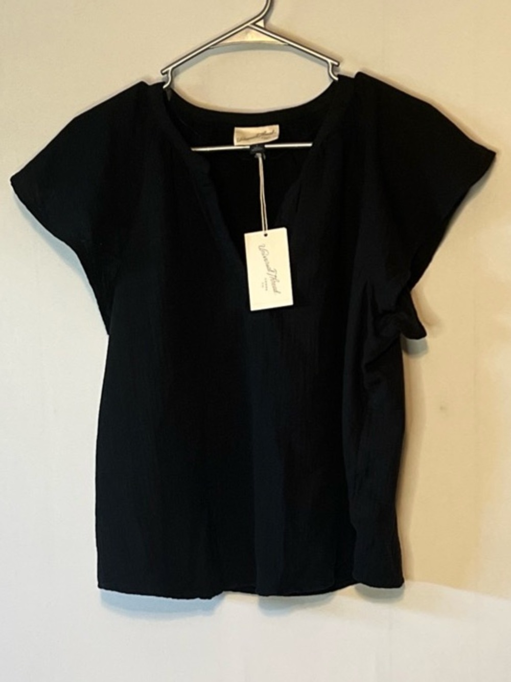 New W/T Universal Thread Black Cotton Woven V-Neck Flutter Sleeve Blouse Sz S.